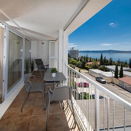 Apartments Casa Bianca Crikvenica Bagian luar foto