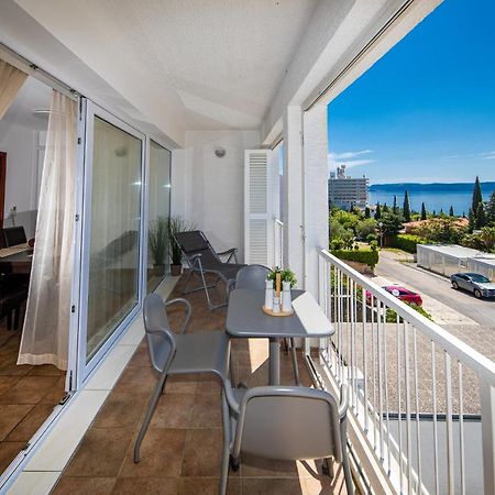 Apartments Casa Bianca Crikvenica Bagian luar foto