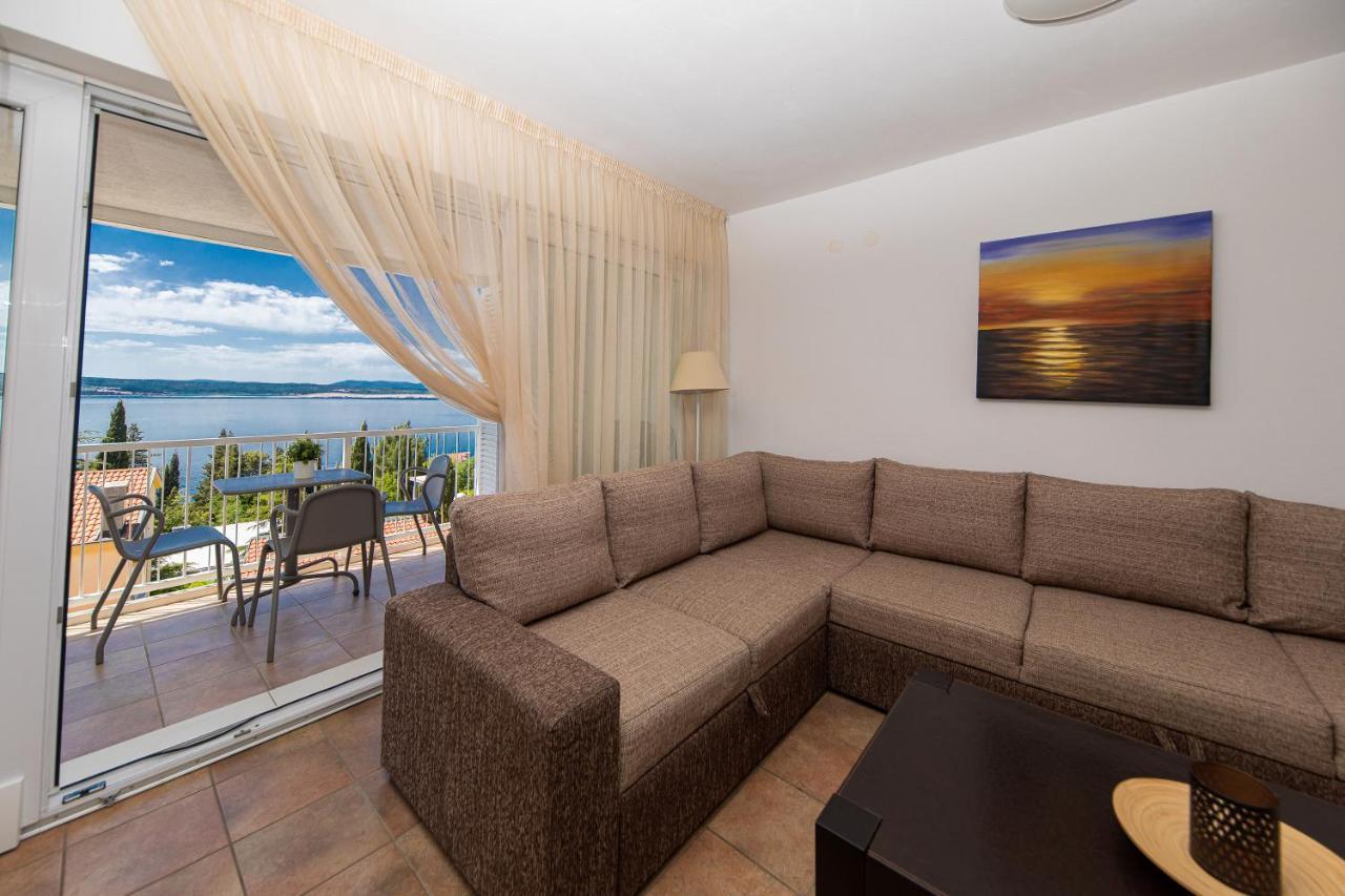 Apartments Casa Bianca Crikvenica Bagian luar foto