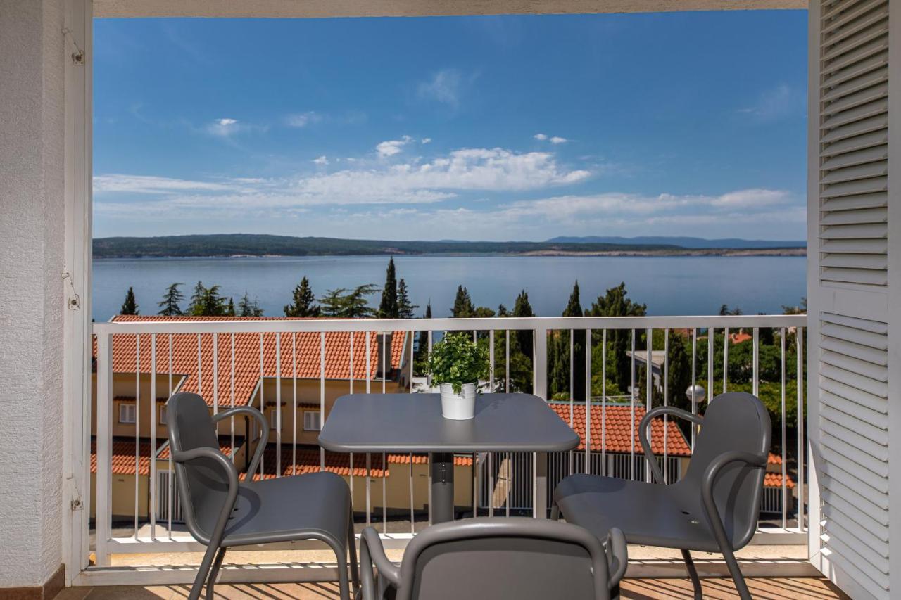 Apartments Casa Bianca Crikvenica Bagian luar foto